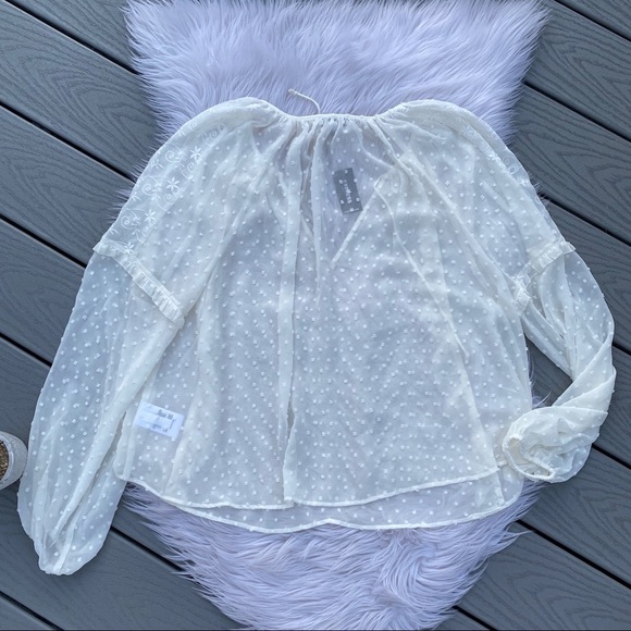 Express White Ruffle Top - Picture 4 of 4